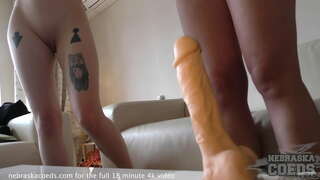 ���ู้แล้วซ้อมสาวๆพยายามแตกต่าง dildos ต้องเห็นบ้านใหญ่โตขนาดไหนเหมือนกันใหญ่