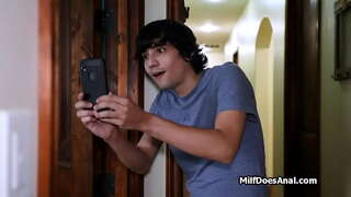 Дилдо ішкі жан дүниесінде, терең анал арналған хиттерден